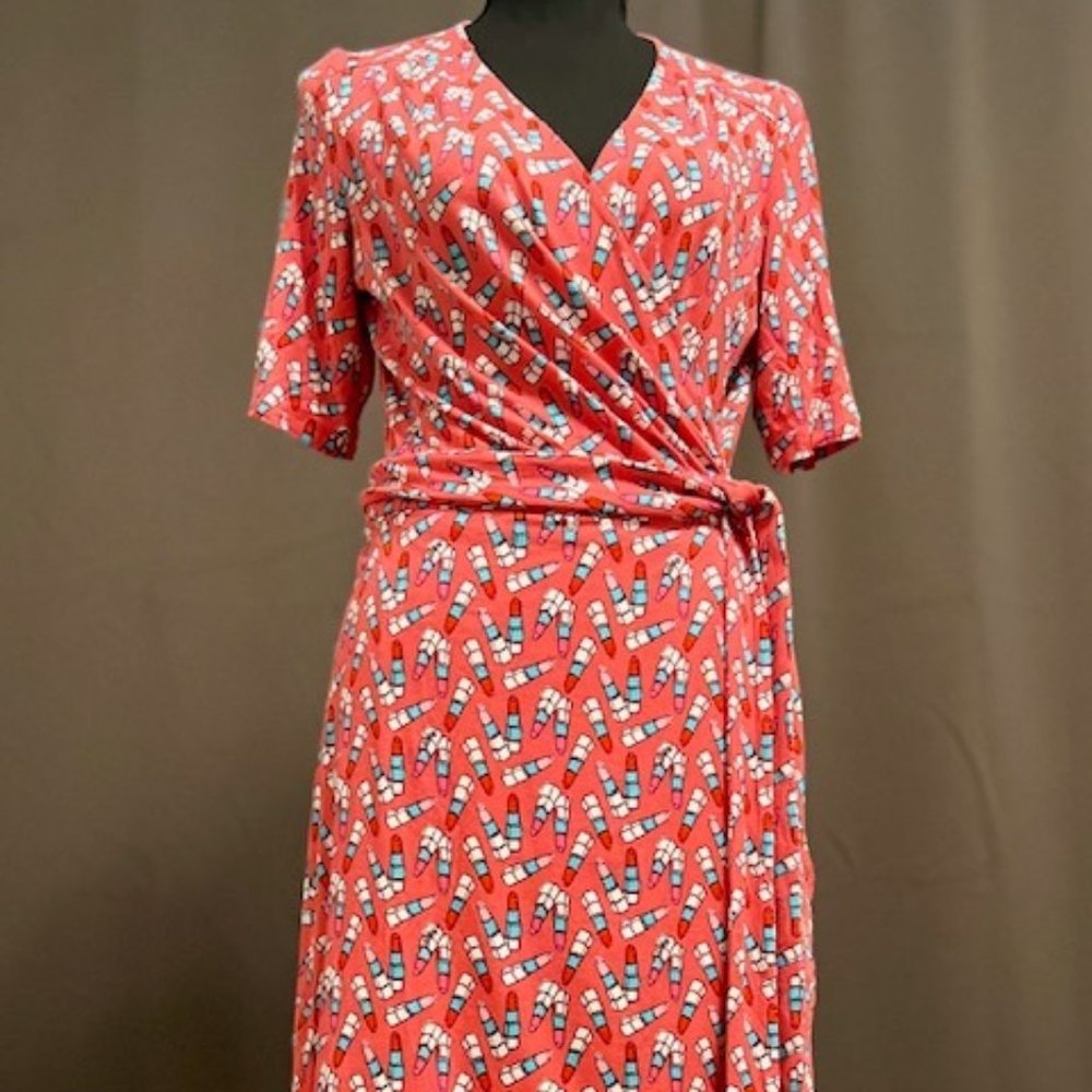 Lilly Pulitzer Jersey Knit Wrap Dress – Adorable Lipstick Print – Size Large